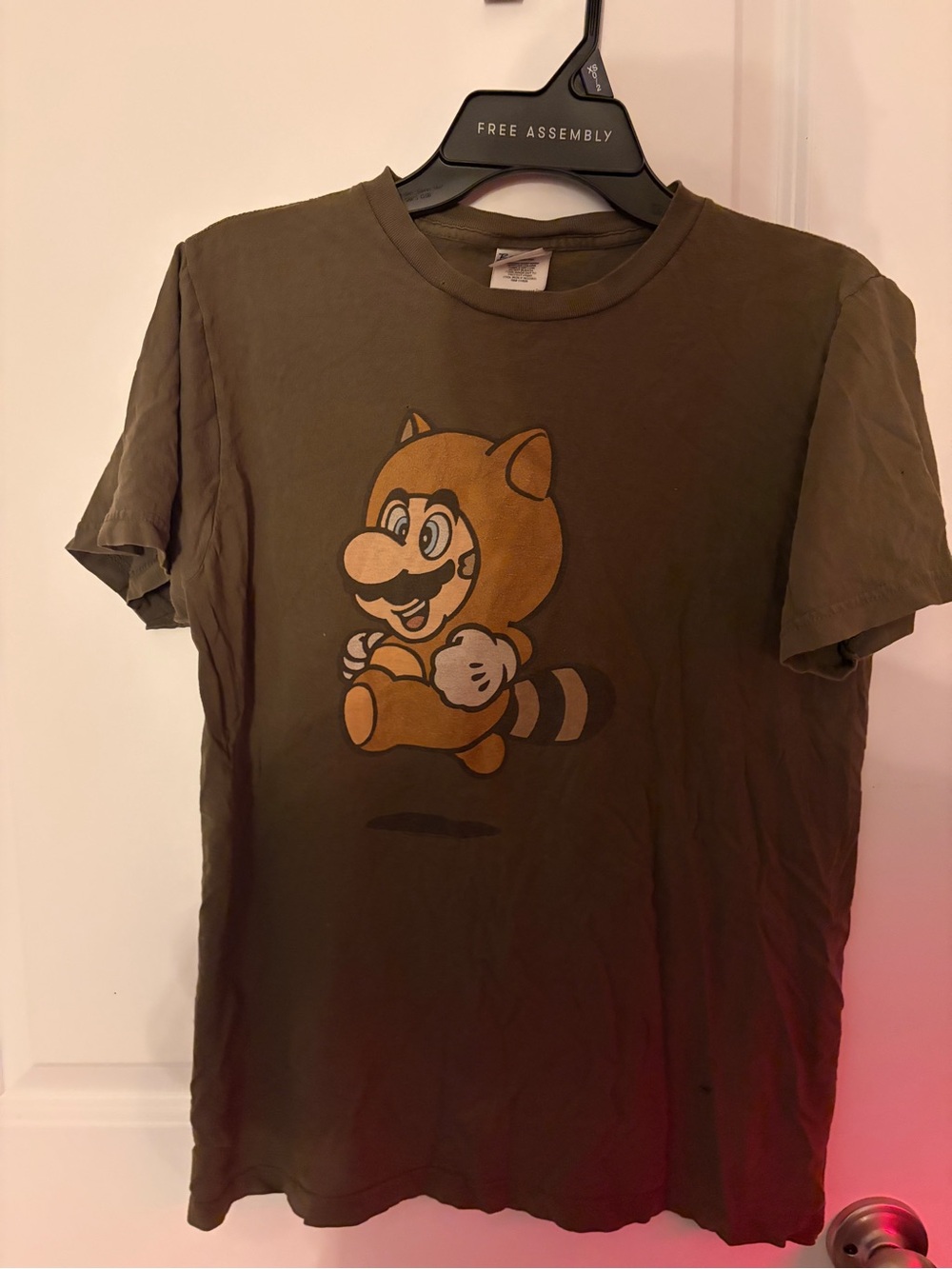 Vintage men’s Mario Graphic Tee with Tanooki